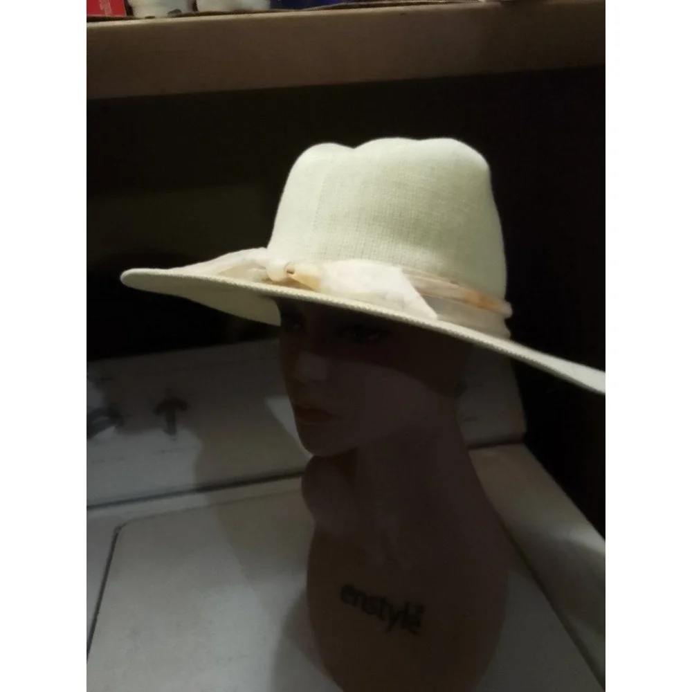New With Tags Wyeth Corsica In Ivory Woman's Hat Size Is One Size